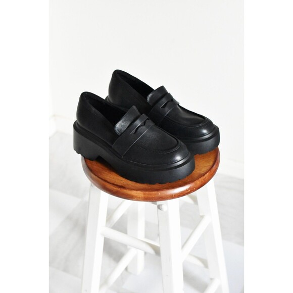 Wild Fable Shoes - Wild Fable Loafers Womans 8.5 Black Faux Leather Chunky Academia